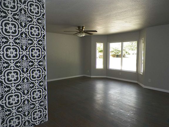 2nd image of 3118 Delicado Dr