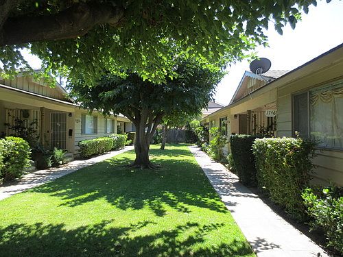 1st image of 1748 E Palmyra Ave