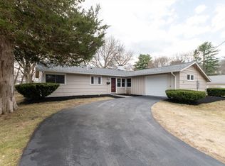 30 Ridgefield Dr, Framingham, MA 01701