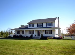 55 Jakes Ln, Calverton, NY 11933