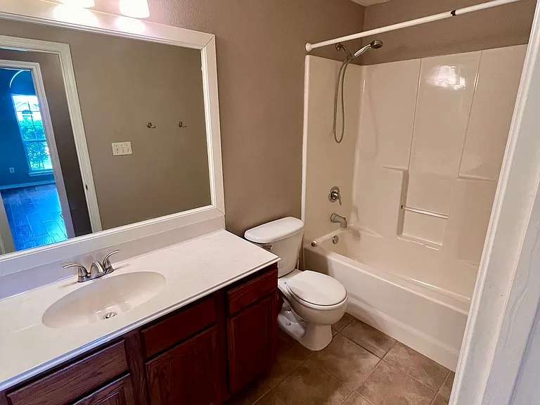 5415 Westmeadow Ln — Photo 8