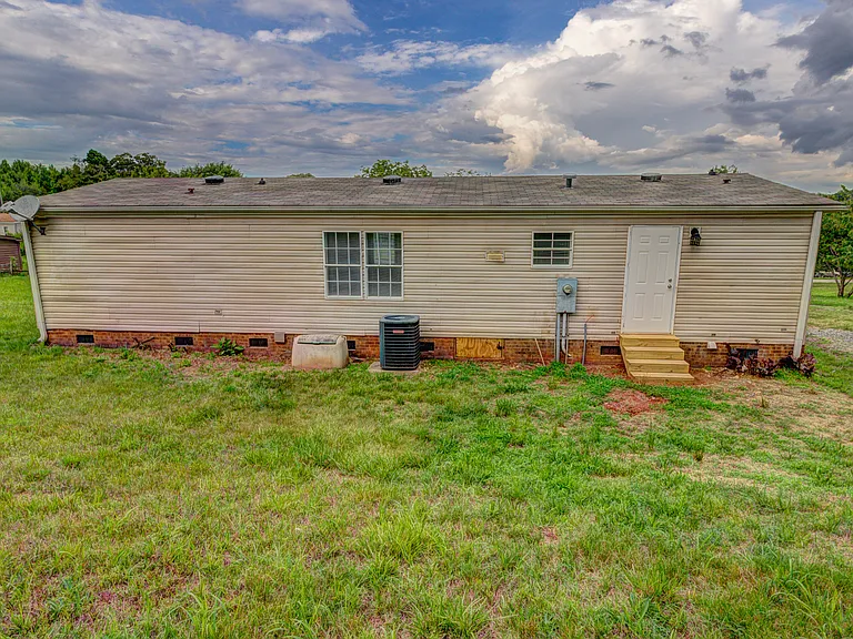 3351 Appletree Ct — Photo 12
