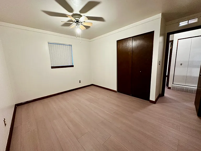1585 Berkshire St — Photo 8