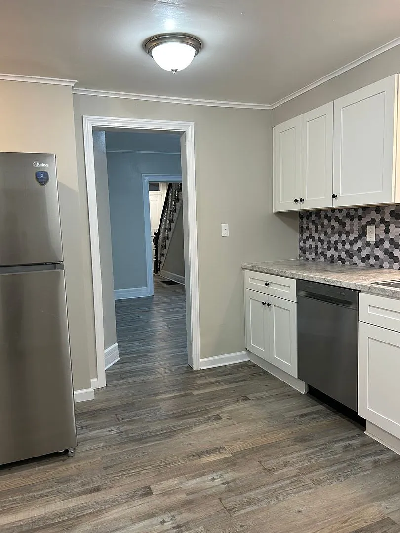 Large 4 bedroom+ . Oswego home, Breitbeck Park Area!! — Photo 4