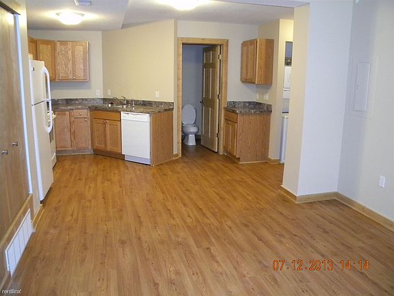 Nice storage in kitchen