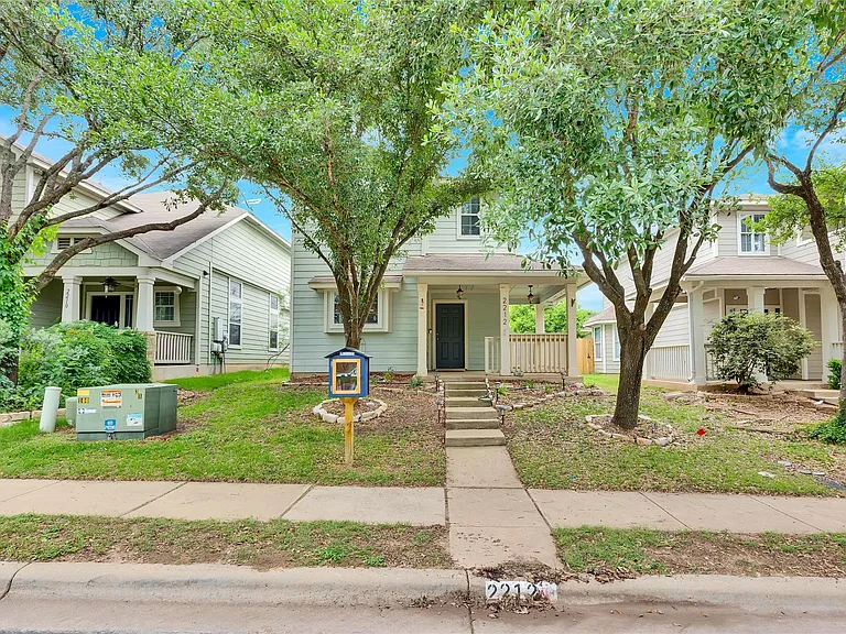 2212 Melissa Oaks Ln — Photo 2