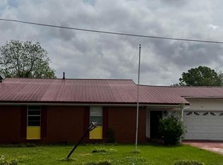 13 2nd St, Cleveland, MS 38732