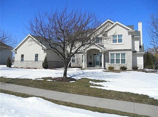 500 E Songbird Ln, Appleton, WI 54915