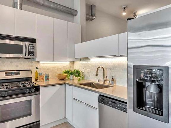 5th image of 334 Santana Row #223B