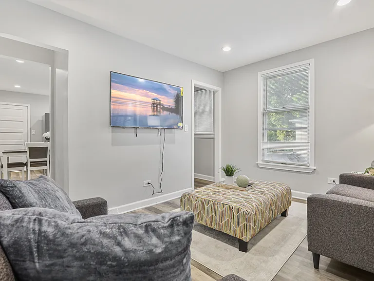 1304 Dean St — Photo 25