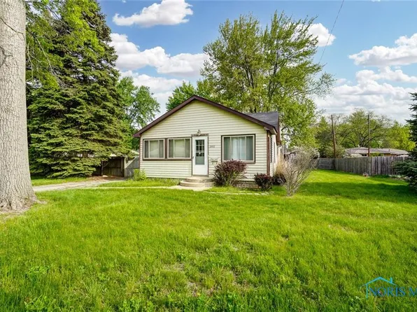 2302 Murray Dr, Toledo, OH 43613