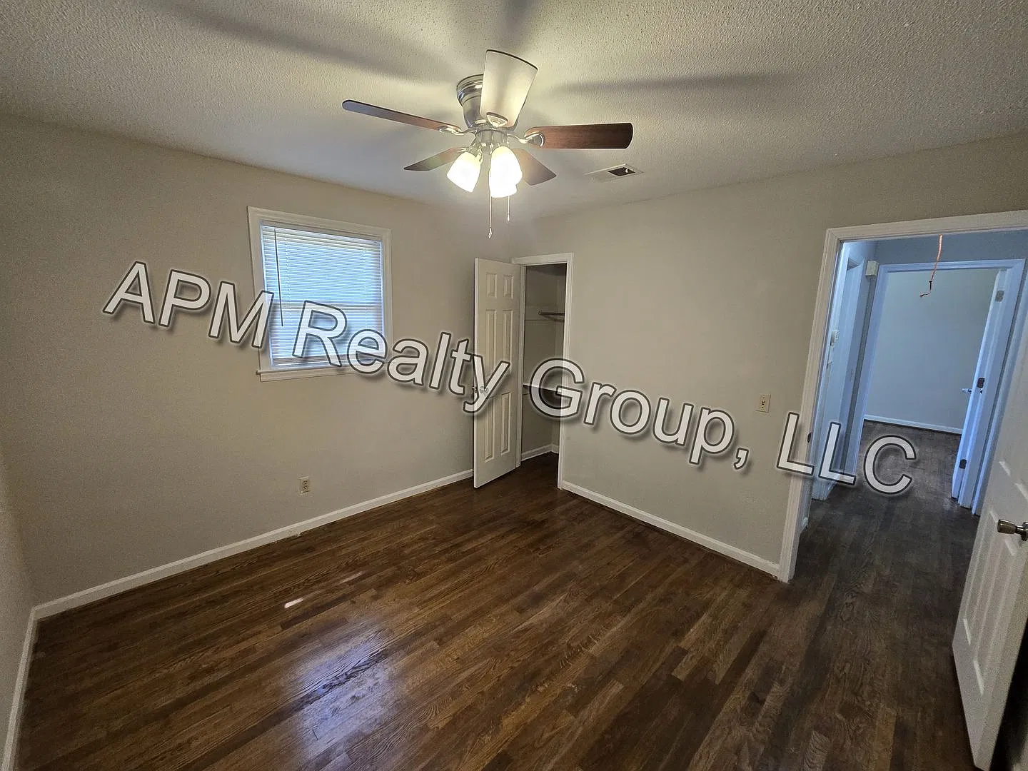 Recently renovated house off Leesburg — Photo 4
