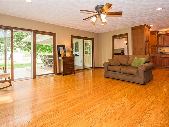 2nd image of 22037 Northfield Dr