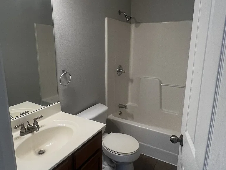 366 Oak Brook Estates Ln — Photo 8