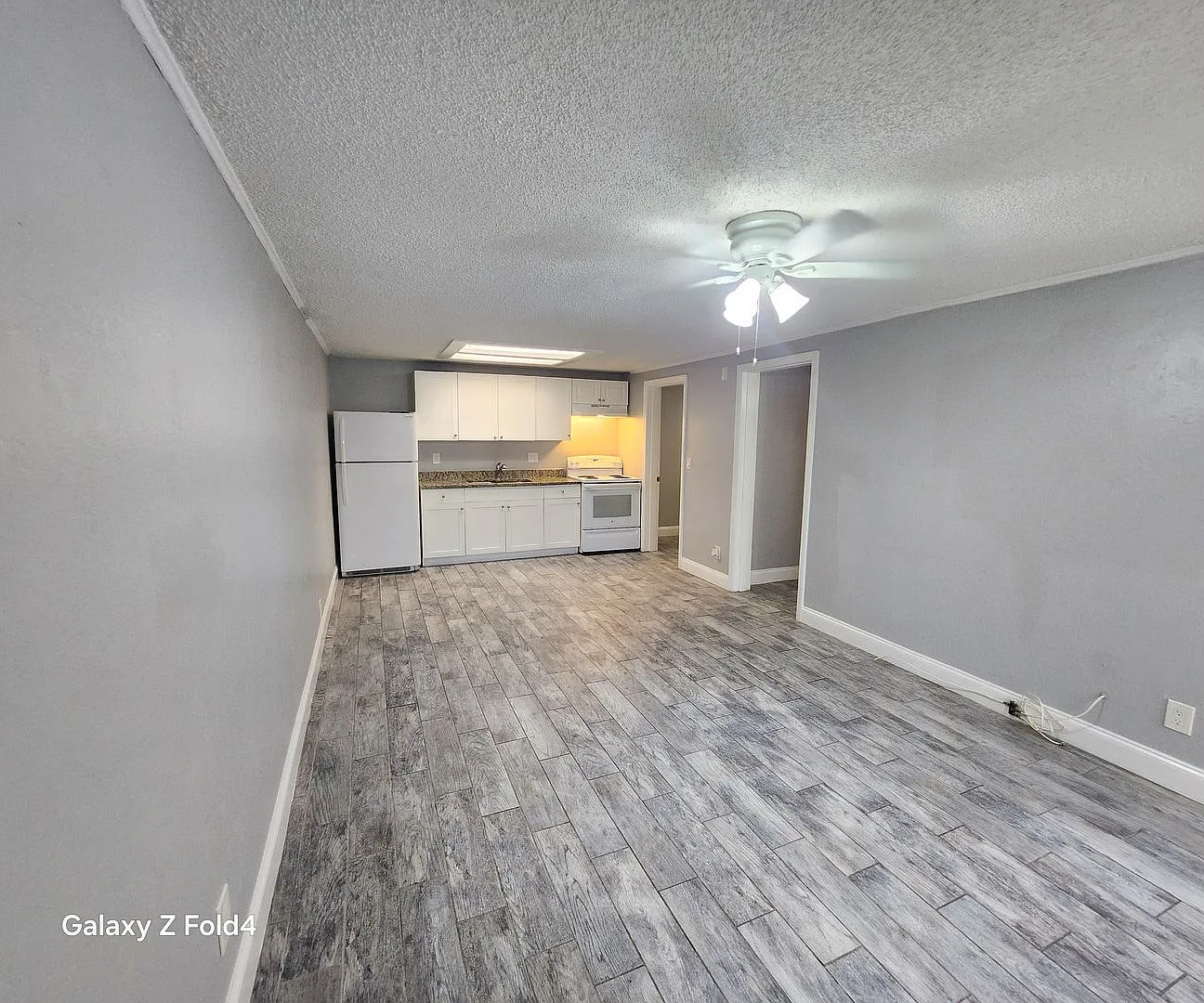 Strawberry Place Apartments — Photo 3