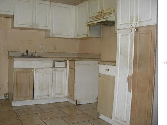 4th image of 1602 E Ohio St