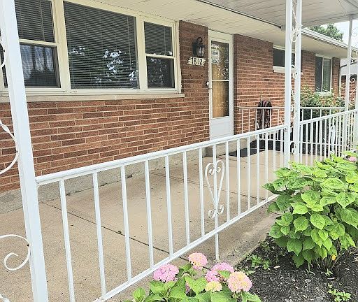 4th image of 7812 Berchman Dr