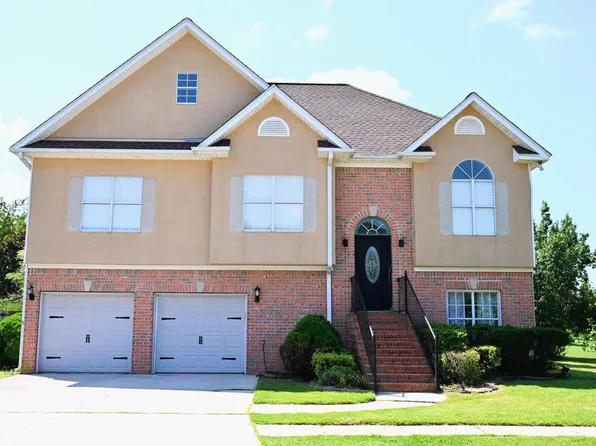 1300 Old Cahaba Cv, Helena, AL 35080