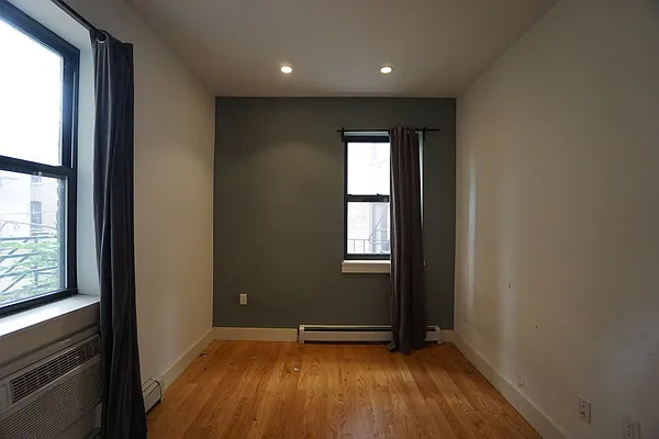 Rented by Miron Realty Group | media 20