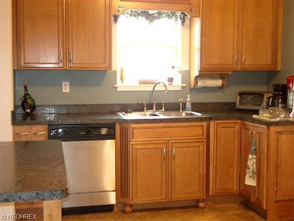 2nd image of 10539 South St