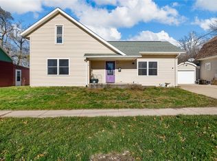 116 W Walnut St, Anamosa, IA 52205