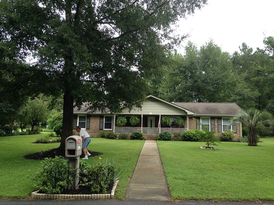 Gibson view front yard