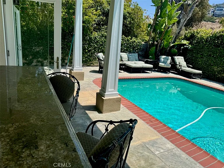 180 High Dr #B — Photo 16