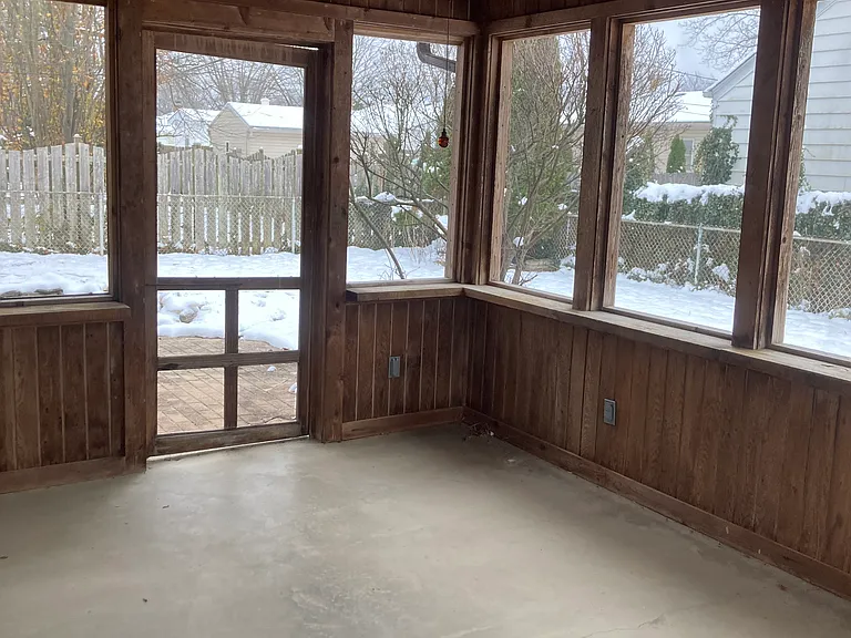 Screened Porch - 2
