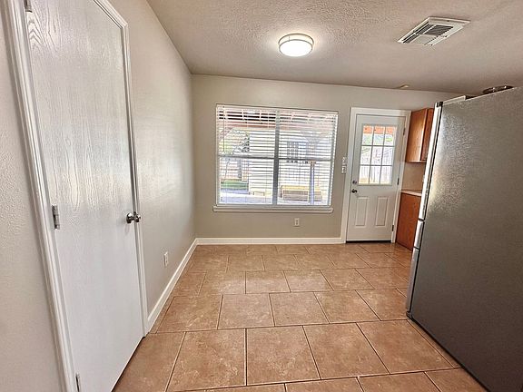 5th image of 1443 Grayford Ct