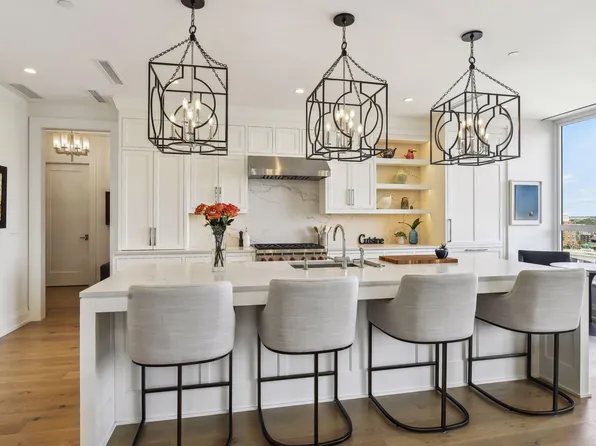 1111 W River Pkwy #14E, Minneapolis, MN 55415