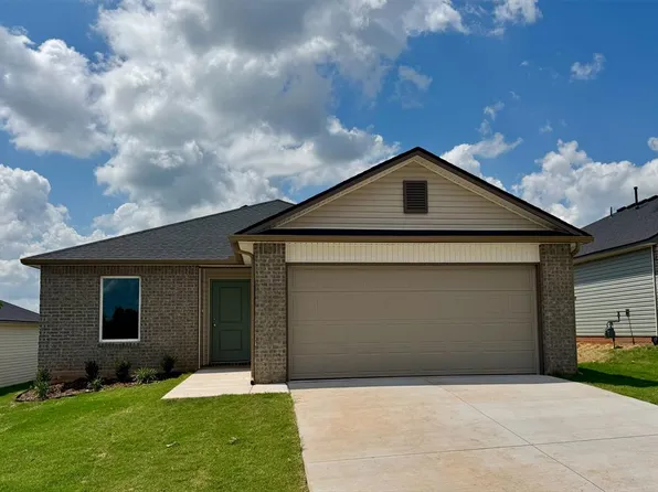 1949 Chandler Meadows Dr, Chandler, OK 74834