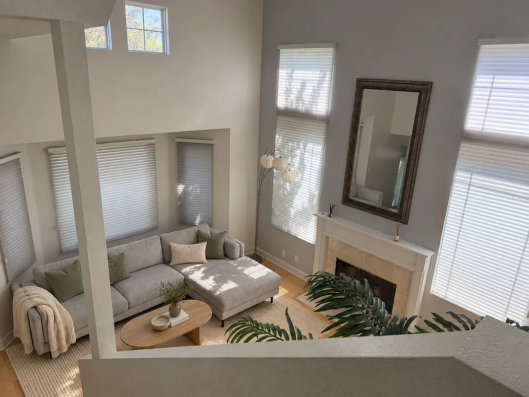 3 bed, 2.0 bath, 1727 sqft, $6,000 — Photo 3