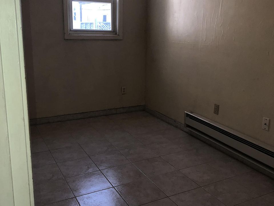 Tile throughout.