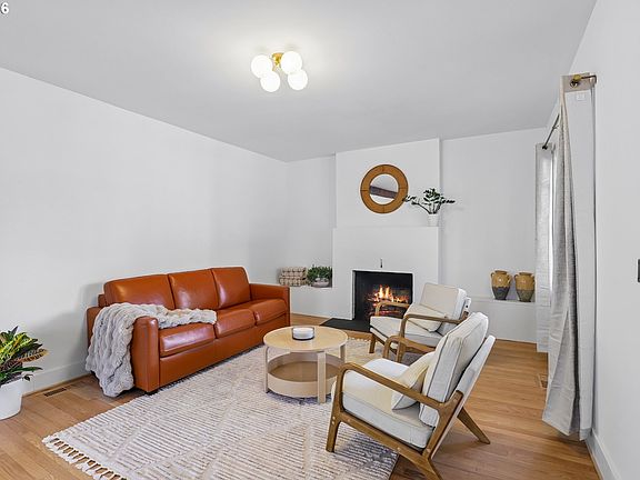 5th image of 2212 SE Tamarack Ave