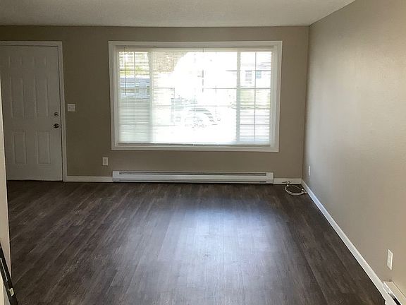 5th image of 3410 & 3420 Spruce Ln #3410