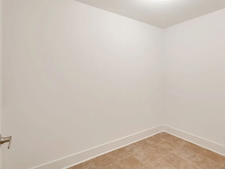 877 N 5th St #B — Photo 12