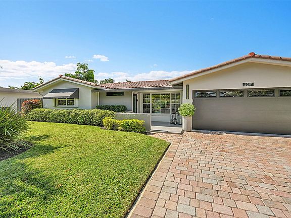 4th image of 5281 NE 19th Avenue