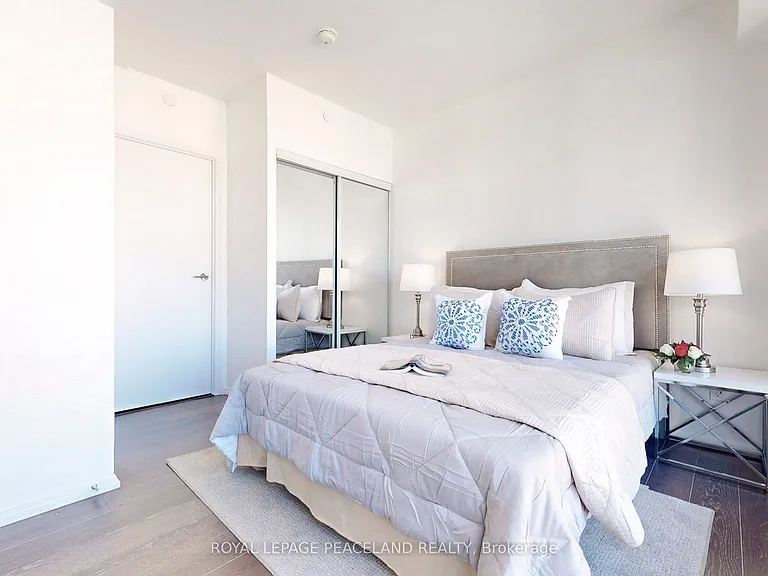 68 Shuter St #1810 — Photo 13