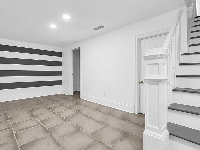 1000 Neil Ave — Photo 27
