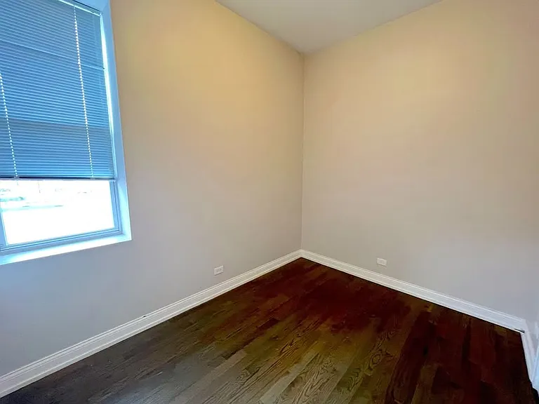 2620 W Cermak Rd #2F — Photo 10