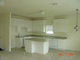 4th image of 10114 Berrybriar Ln