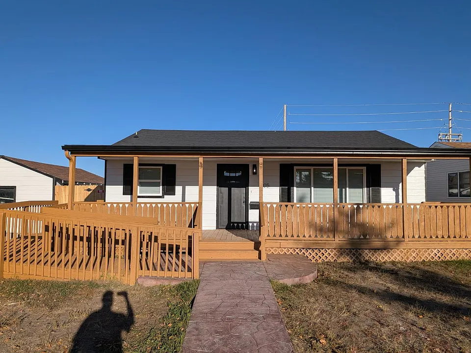 205 S House Ave
