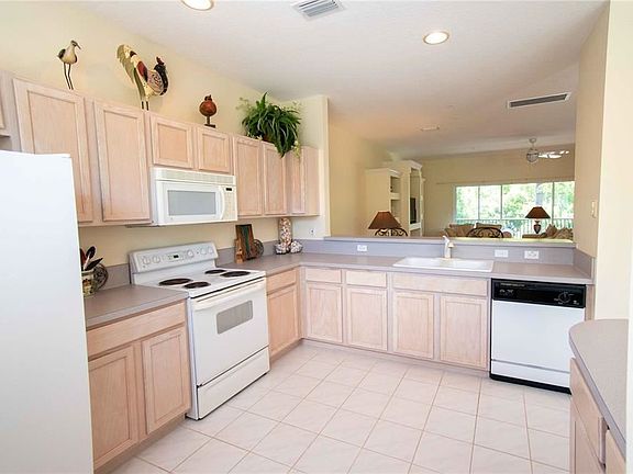 3rd image of 3143 Oyster Bayou Way