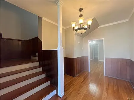 423 Magnolia St — Photo 8