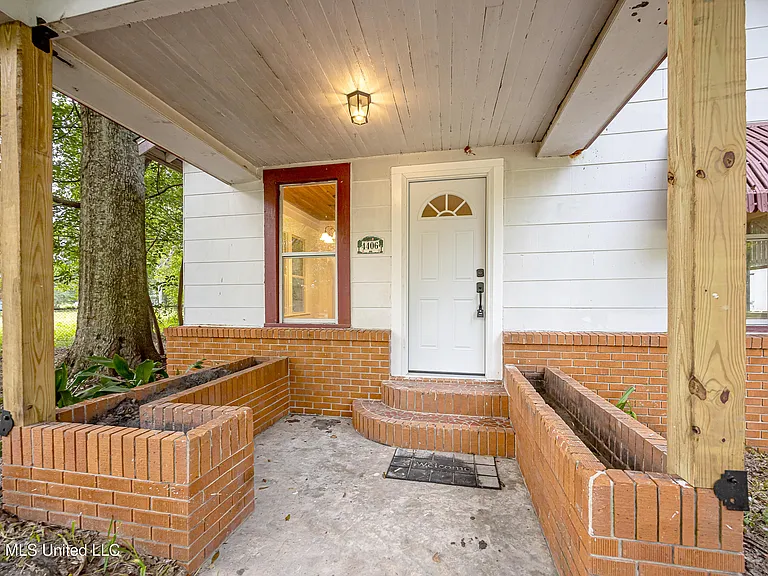 4406 Richard St — Photo 39