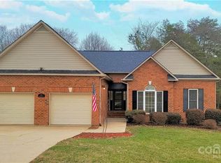 1652 Shady Grove Ct, Newton, NC 28658