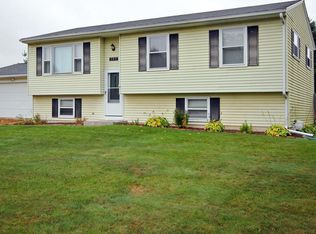 392 Kimberly St, Galesburg, MI 49053