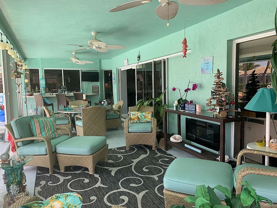 Spacious lanai 