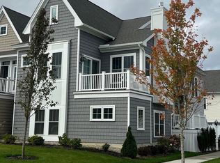 1 Daisy Ln, Plymouth, MA 02360