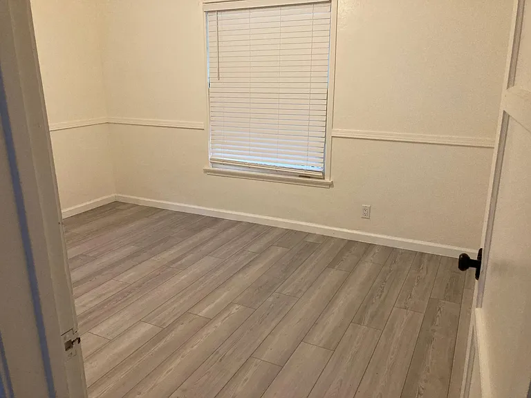 240 Hermosa Dr — Photo 11